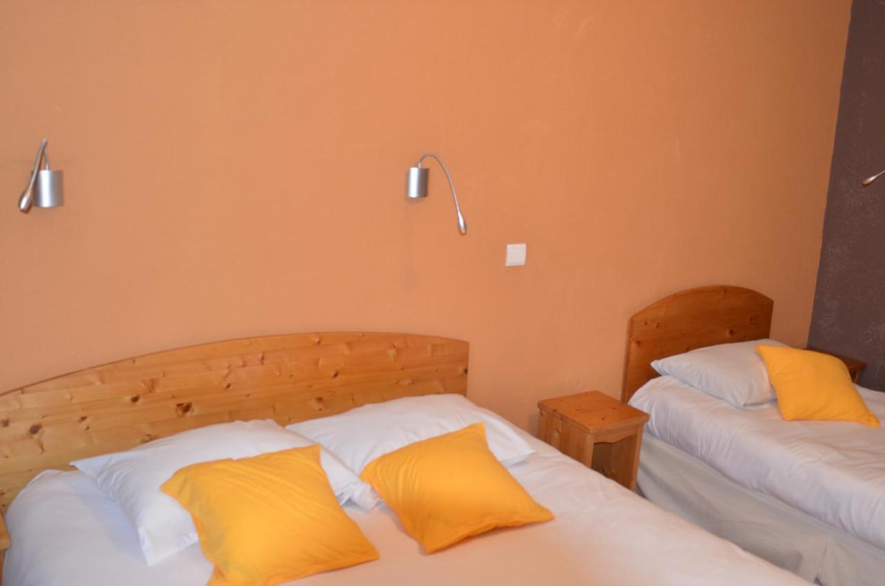 Au Fil De L'eau Hotel
